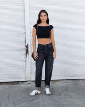 Cargar imagen en el visor de la galería, JEAN MOM FIT RIGIDO TIRO ALTO 4118