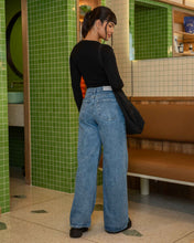 Cargar imagen en el visor de la galería, JEAN WIDE LEG RIGIDO TIRO ALTO 4297