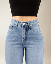 Cargar imagen en el visor de la galería, JEAN MOM FLARE RIGIDO TIRO ALTO 4124