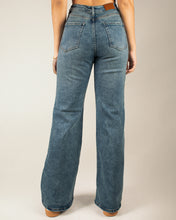 Cargar imagen en el visor de la galería, JEAN MOM FLARE STRETCH TIRO ALTO 4308