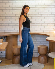 Cargar imagen en el visor de la galería, JEAN MOM FLARE RIGIDO TIRO ALTO 4255