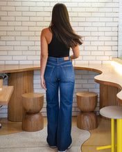 Cargar imagen en el visor de la galería, JEAN MOM FLARE RIGIDO TIRO ALTO 4255