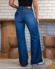 Cargar imagen en el visor de la galería, JEAN MOM FLARE RIGIDO TIRO ALTO 4255