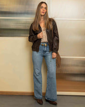 Cargar imagen en el visor de la galería, JEAN MOM FLARE RIGIDO TIRO ALTO 4333
