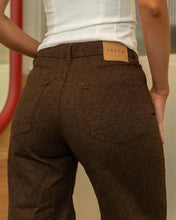 Cargar imagen en el visor de la galería, PANTALON STRAIGHT LENGTH RIGIDO MEDIO ALTO 4330
