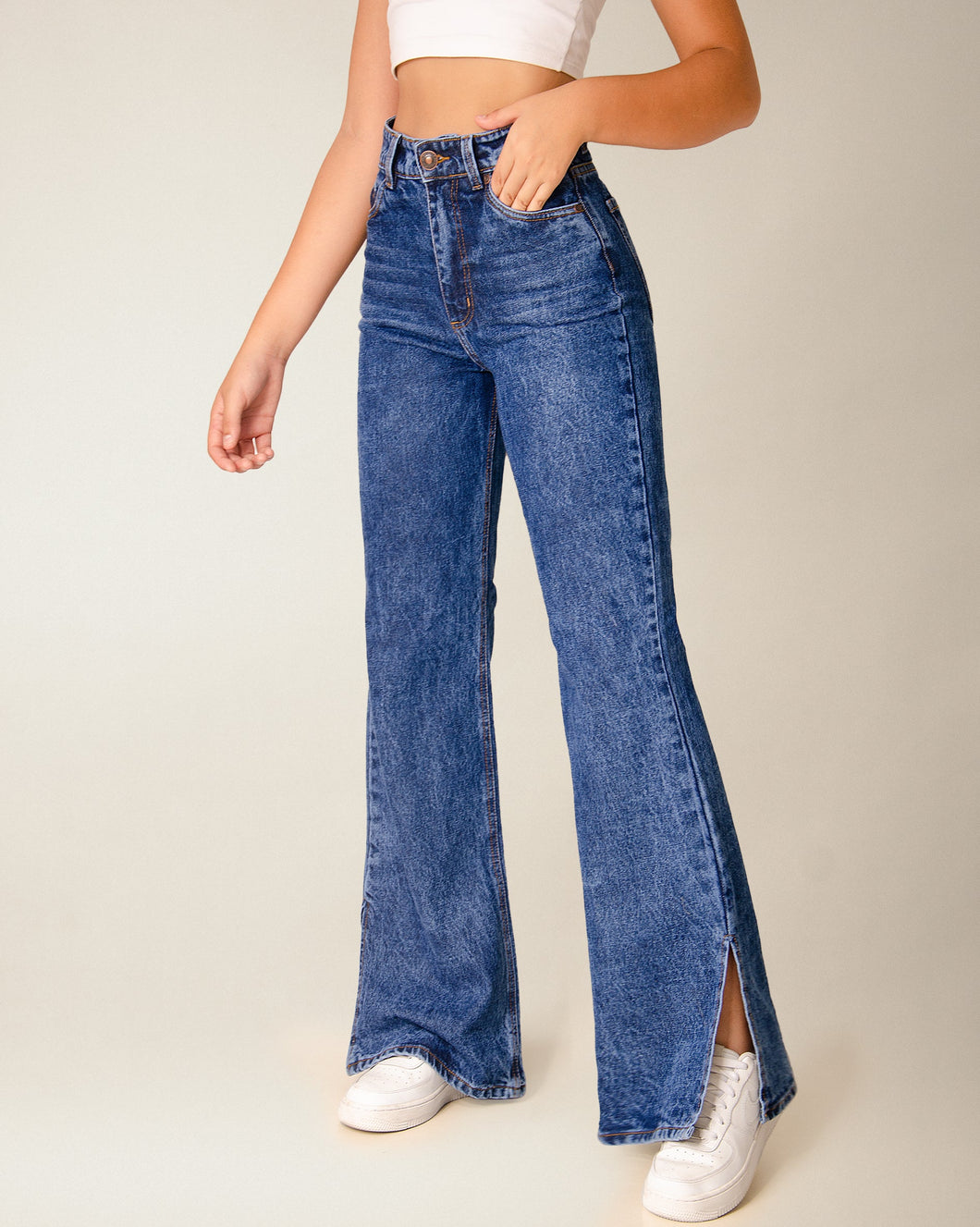 JEAN MOM FLARE RIGIDO TIRO ALTO 4041