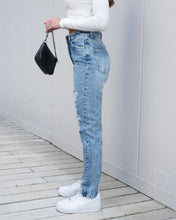Cargar imagen en el visor de la galería, JEAN MOM FIT RIGIDO TIRO ALTO 4155
