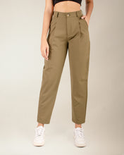 Cargar imagen en el visor de la galería, PANTALON  MOM FIT STRETCH TIRO ALTO OLIVA  4175

