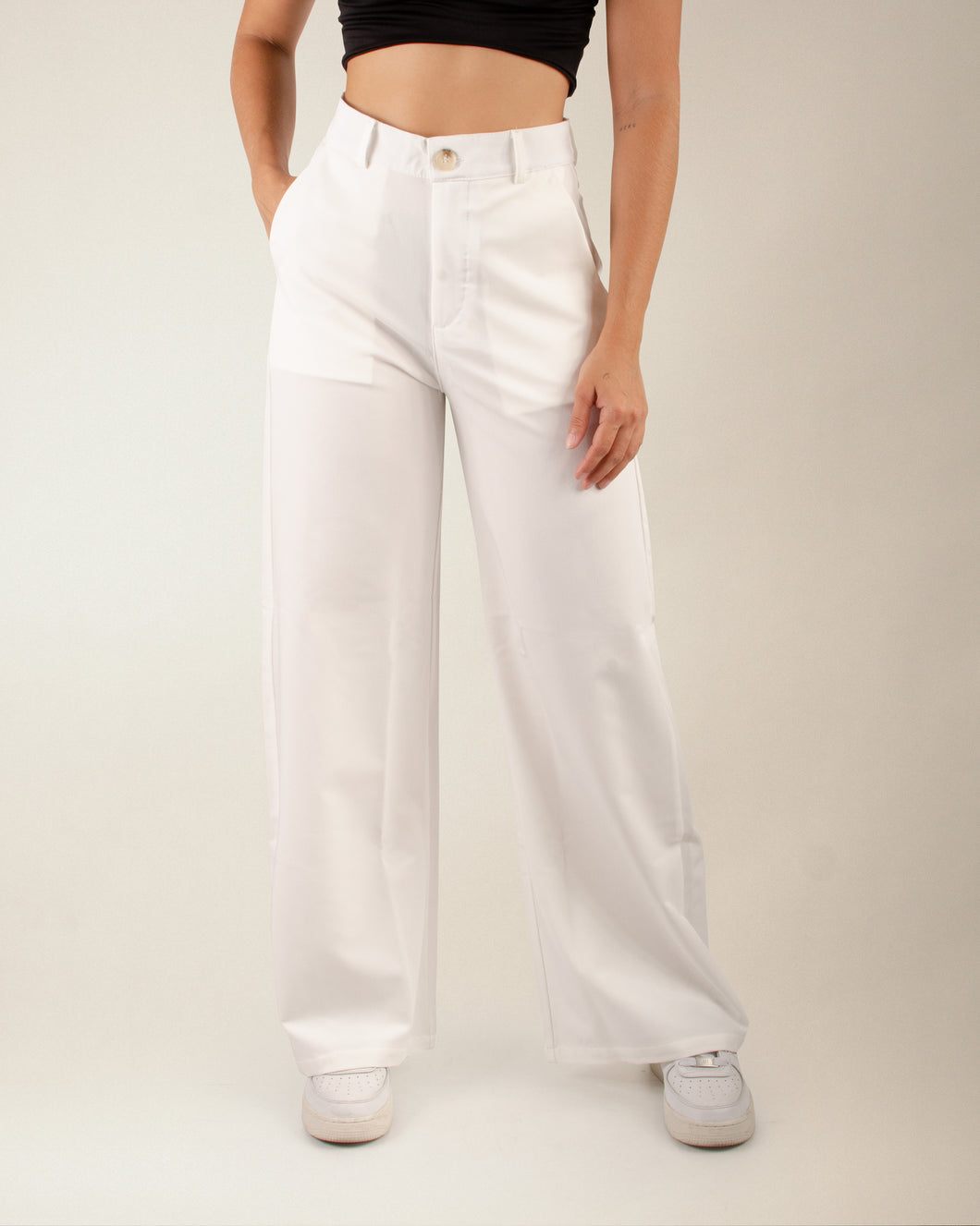 PANTALON  MOM FLARE STRETCH TIRO ALTO MARFIL 4180