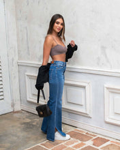 Cargar imagen en el visor de la galería, JEAN MOM FLARE RIGIDO TIRO ALTO 4185
