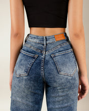 Cargar imagen en el visor de la galería, JEAN MOM FIT STRETCH TIRO ALTO 4201
