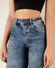 Cargar imagen en el visor de la galería, JEAN MOM FIT STRETCH TIRO ALTO 4201
