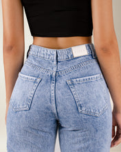Cargar imagen en el visor de la galería, JEAN MOM FIT RIGIDO TIRO ALTO 4202
