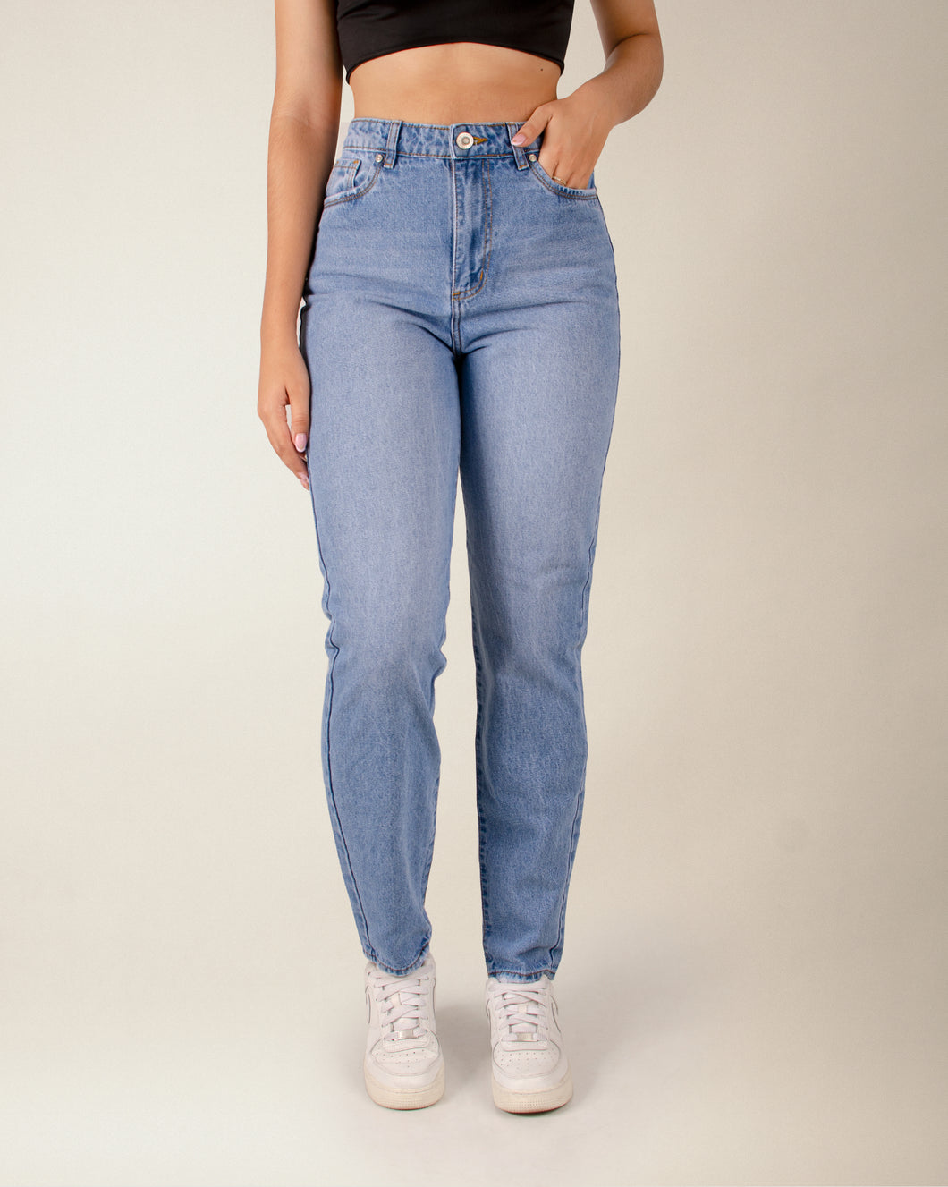 JEAN MOM FIT RIGIDO TIRO ALTO 4205