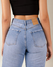 Cargar imagen en el visor de la galería, JEAN MOM FIT RIGIDO TIRO ALTO 4205

