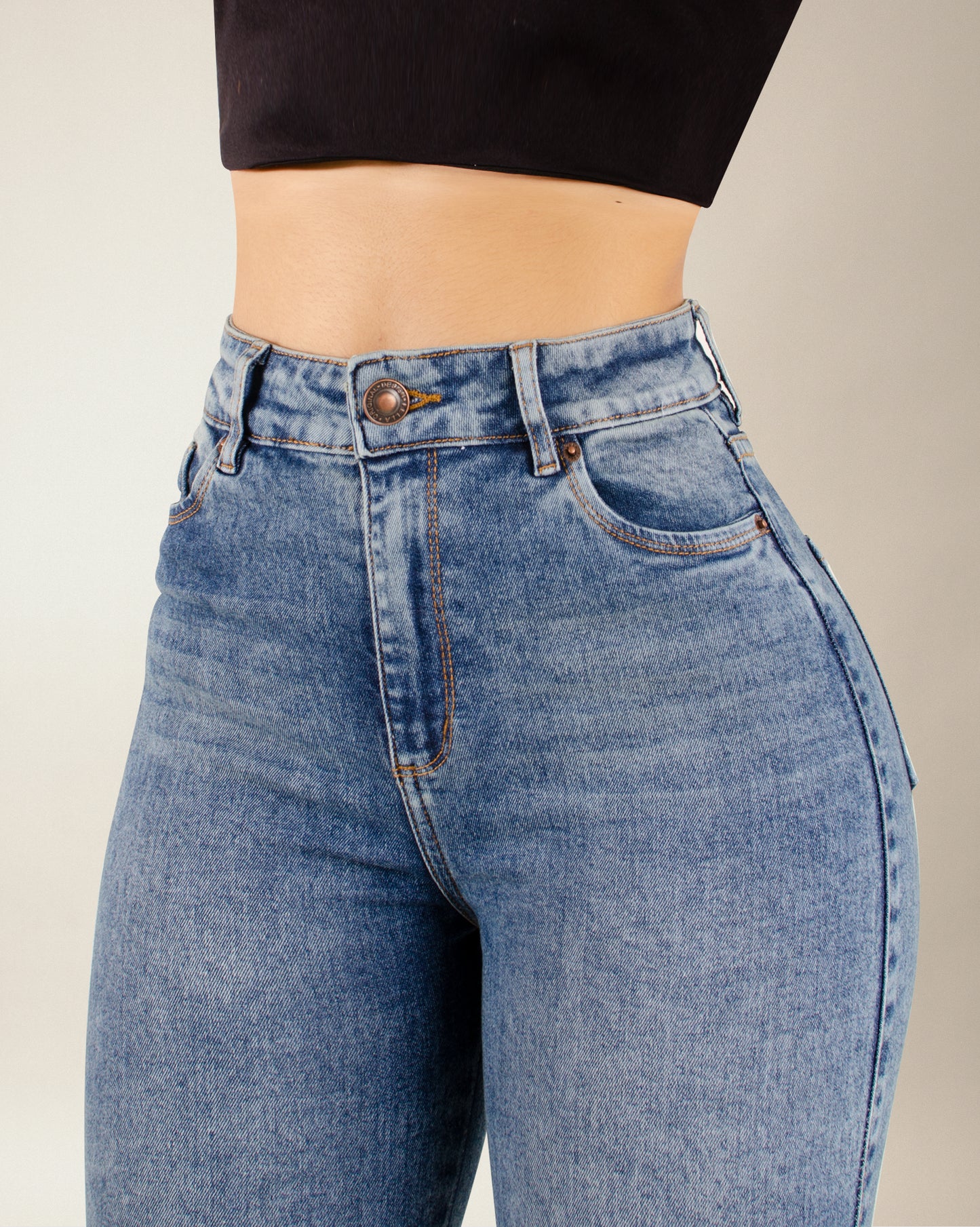 JEAN SKINNY STRETCH TIRO ALTO 4213