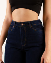 Cargar imagen en el visor de la galería, JEAN MOM FLARE RIGIDO TIRO ALTO 4224
