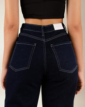 Cargar imagen en el visor de la galería, JEAN MOM FLARE RIGIDO TIRO ALTO 4225
