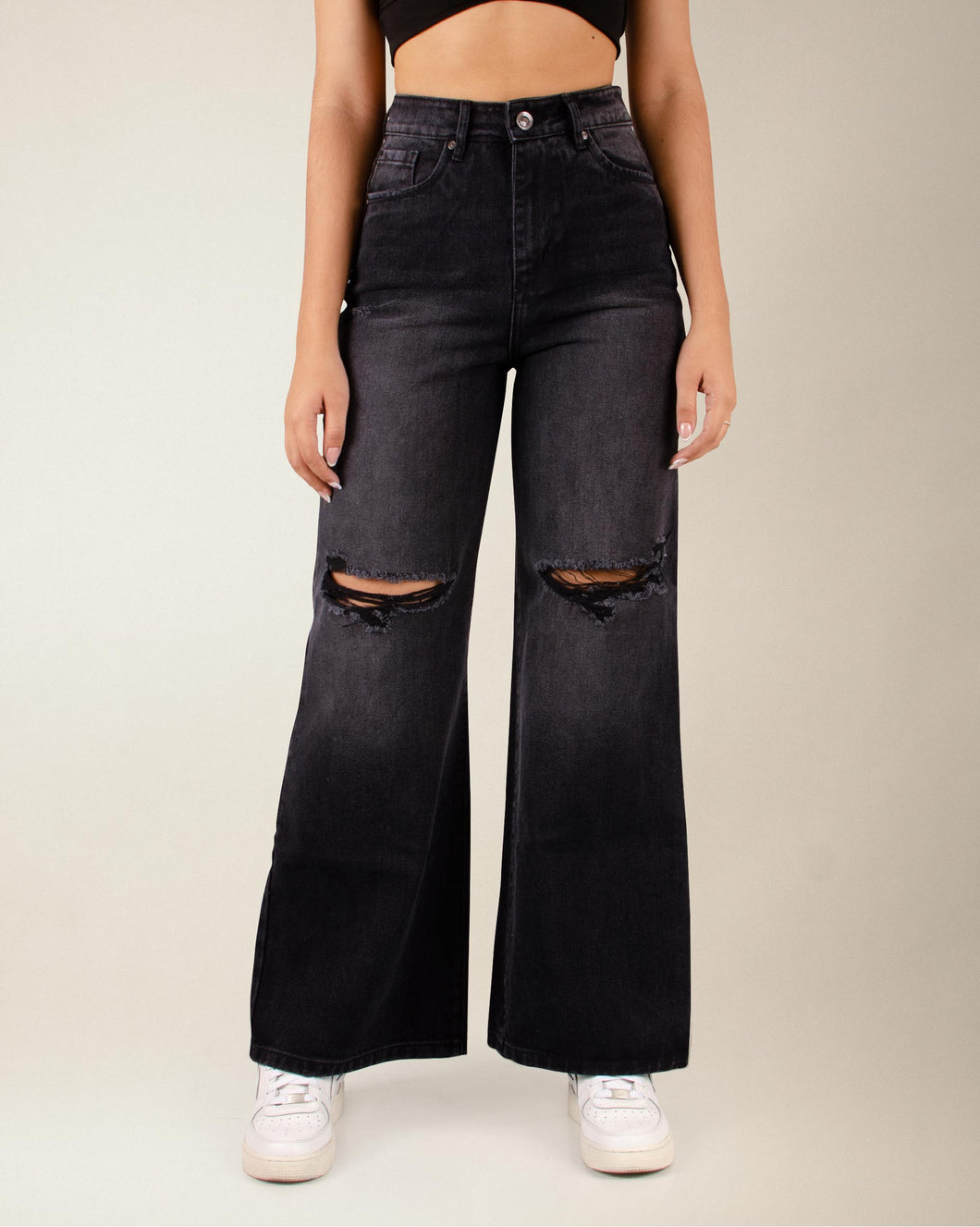 JEAN MOM FLARE RIGIDO NEGRO TIRO ALTO 4232