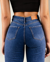 Cargar imagen en el visor de la galería, JEAN MOM FLARE STRETCH TIRO ALTO 4247
