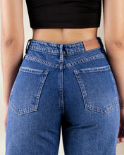 Cargar imagen en el visor de la galería, JEAN MOM FLARE RIGIDO TIRO ALTO 4257
