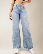 Cargar imagen en el visor de la galería, JEAN MOM FLARE RIGIDO TIRO ALTO 4258
