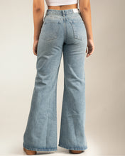 Cargar imagen en el visor de la galería, JEAN MOM FLARE RIGIDO TIRO ALTO 4266
