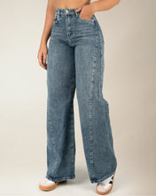 Cargar imagen en el visor de la galería, JEAN MOM FLARE RIGIDO TIRO ALTO 4267
