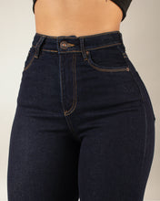 Cargar imagen en el visor de la galería, JEAN MOM FLARE STRETCH TIRO ALTO 4270
