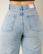 Cargar imagen en el visor de la galería, JEAN STRAIGHT LENGHT RIGIDO TIRO ALTO 4280
