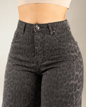 Cargar imagen en el visor de la galería, JEAN STRAIGHT STRETCH TIRO ALTO 4283
