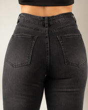 Cargar imagen en el visor de la galería, JEAN MOM FLARE STRETCH TIRO ALTO 4284
