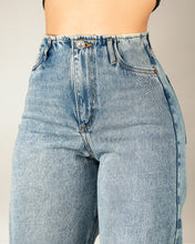 Cargar imagen en el visor de la galería, JEAN STRAIGHT LENGHT RIGIDO TIRO ALTO 4285
