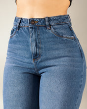 Cargar imagen en el visor de la galería, JEAN MOM FIT RIGIDO TIRO ALTO 4287
