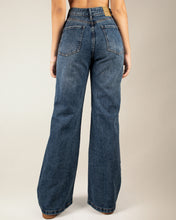 Cargar imagen en el visor de la galería, JEAN MOM FLARE RIGIDO TIRO ALTO 4298
