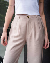 Cargar imagen en el visor de la galería, PANTALON LIVIANO RIGIDO TIRO ALTO 4229
