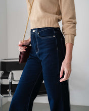 Cargar imagen en el visor de la galería, JEAN MOM FLARE RIGIDO TIRO ALTO 4225
