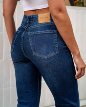 Cargar imagen en el visor de la galería, JEAN MOM FLARE STRETCH TIRO ALTO 4274
