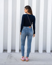 Cargar imagen en el visor de la galería, JEAN SKINNY STRETCH TIRO ALTO 4213
