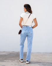 Cargar imagen en el visor de la galería, JEAN MOM FIT RIGIDO TIRO ALTO 4202
