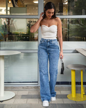 Cargar imagen en el visor de la galería, JEAN MOM FLARE STRETCH TIRO ALTO 4245
