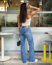 Cargar imagen en el visor de la galería, JEAN MOM FLARE STRETCH TIRO ALTO 4245
