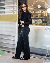 Cargar imagen en el visor de la galería, JEAN MOM FLARE STRETCH TIRO ALTO 4284
