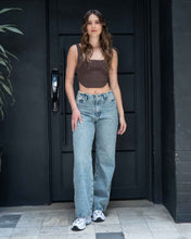 Cargar imagen en el visor de la galería, JEAN STRAIGHT LENGHT RIGIDO TIRO ALTO 4285
