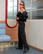 Cargar imagen en el visor de la galería, JEAN WIDE LEG RIGIDO TIRO MEDIO GRIS OSCURO 4269

